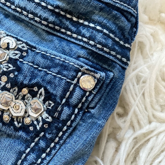 Miss Me Boot Cut Flares Jeans - Picture 3 of 8